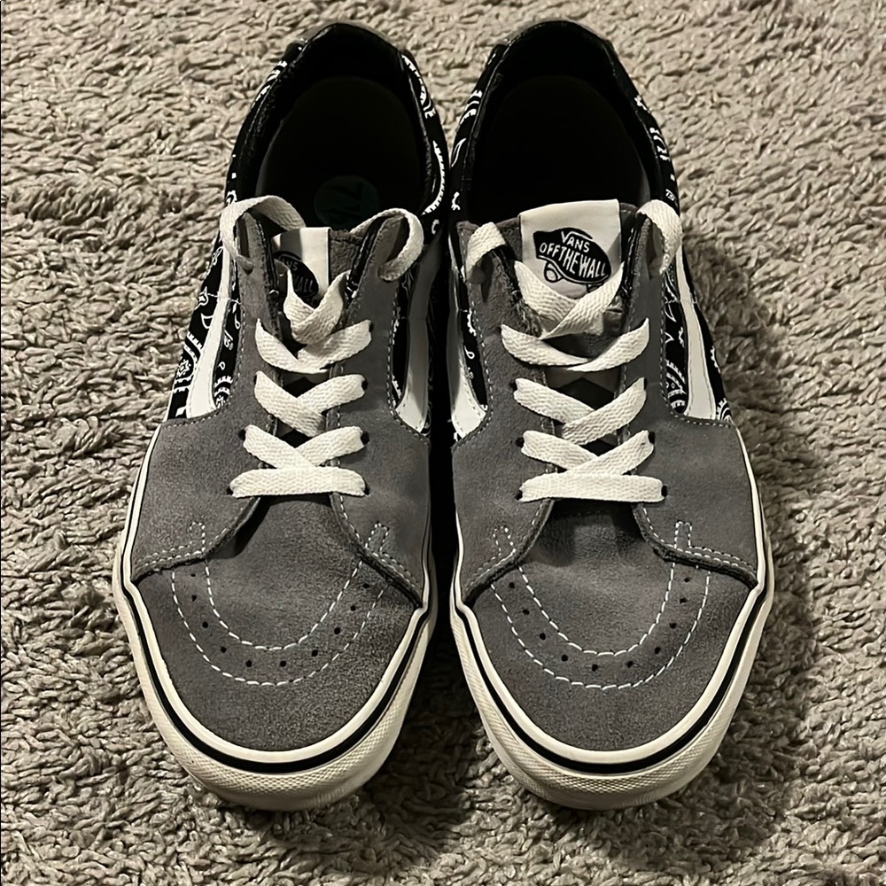 Vans Gray and Black Sneakers with Classic Style